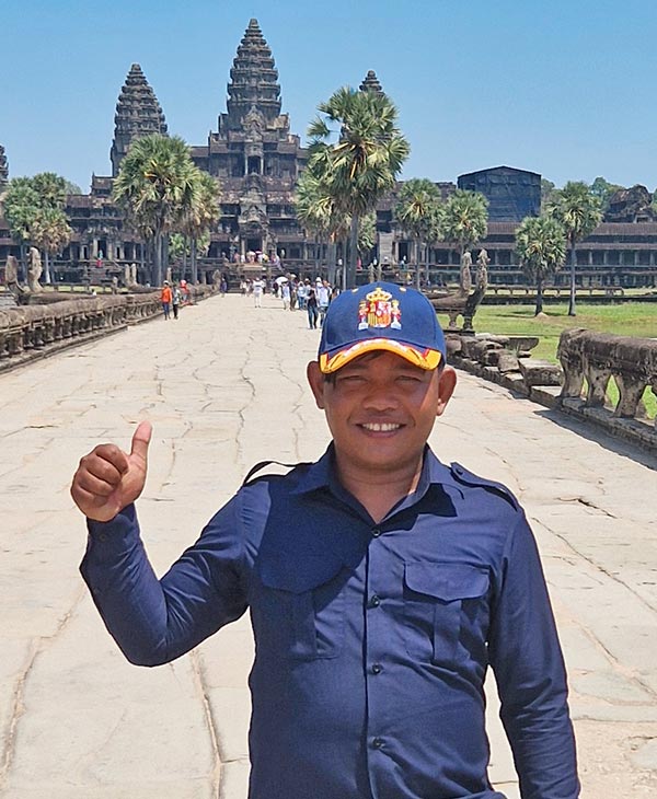 Pov, Guía profesional en Angkor Wat, Seam Reap